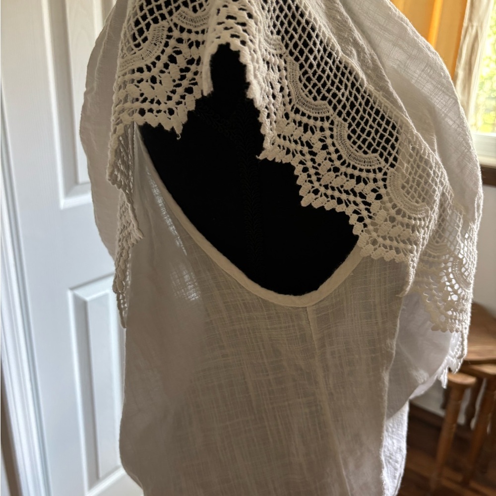 Elegant 100% cotton White Lace Off-Shoulder Top